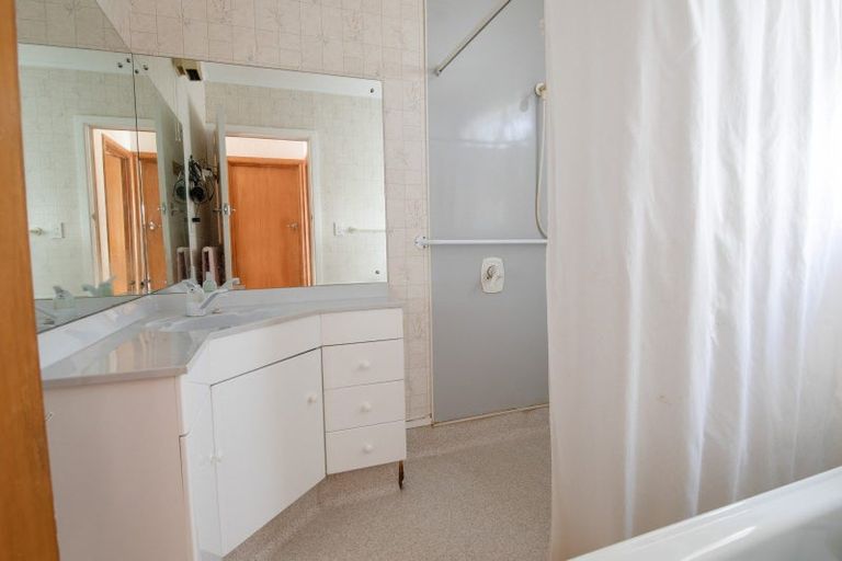 Photo of property in 4 Balmoral Street, Taradale, Napier, 4112