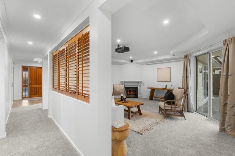Photo of property in 17 Cunneen Place, Aidanfield, Christchurch, 8025