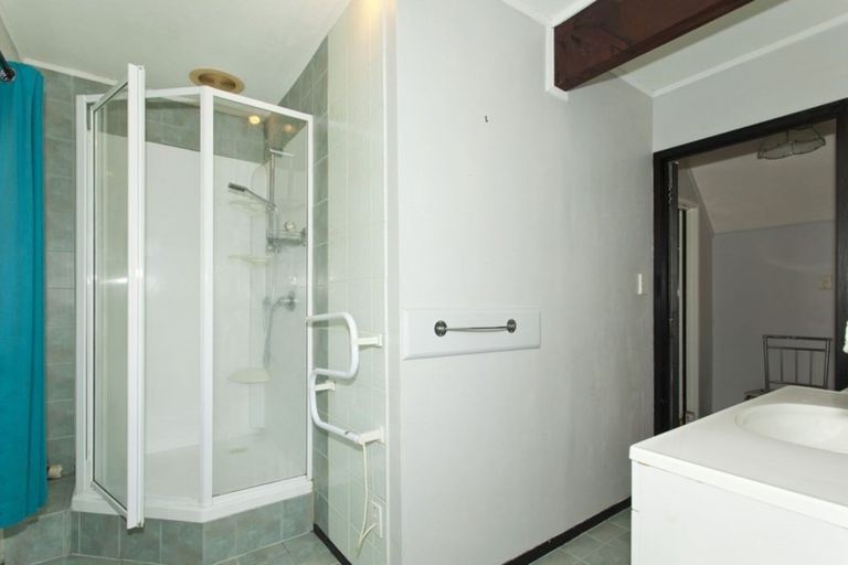 Photo of property in 306 Don Buck Road, Massey, Auckland, 0614