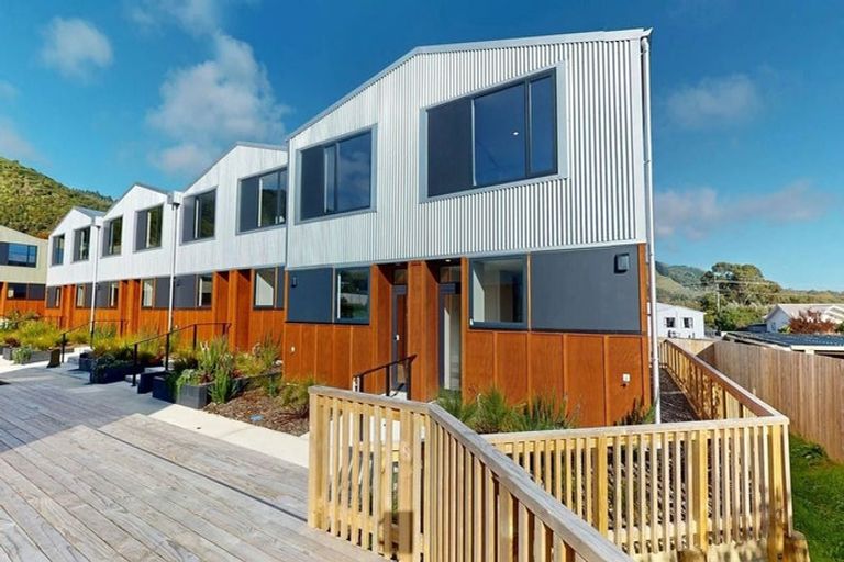 Photo of property in 24/10 Utauta Street, Waikanae, 5036