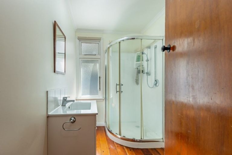 Photo of property in 28 Rainforth Street, Roslyn, Palmerston North, 4414