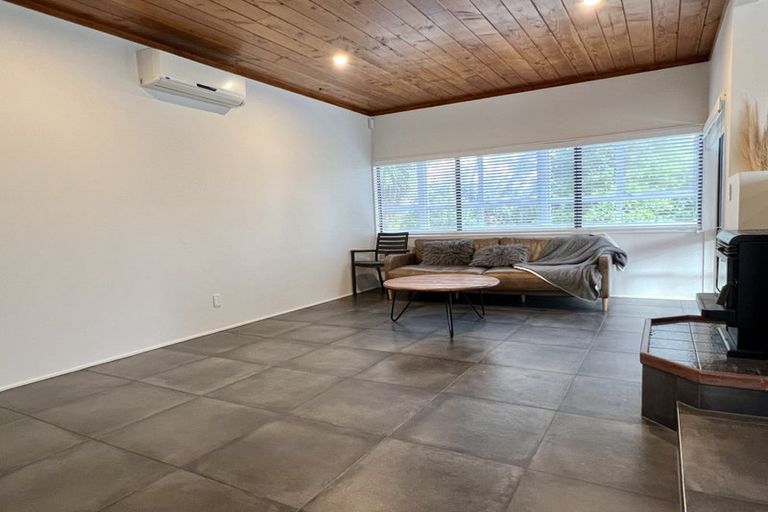 Photo of property in 2/51 John Gill Road, Shelly Park, Auckland, 2014