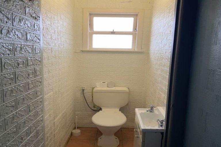 Photo of property in 80a Glengarry Road, Glen Eden, Auckland, 0602