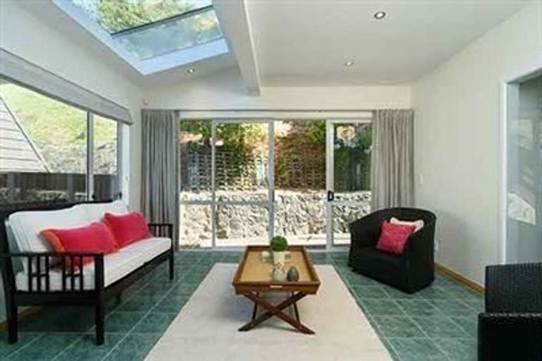 Photo of property in 58 Rama Crescent, Khandallah, Wellington, 6035