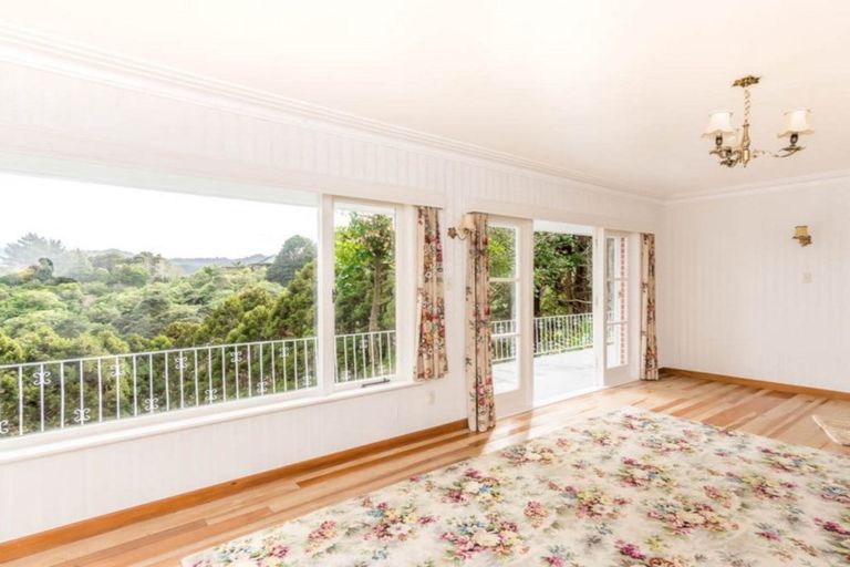 Photo of property in 663 South Titirangi Road, Titirangi, Auckland, 0604