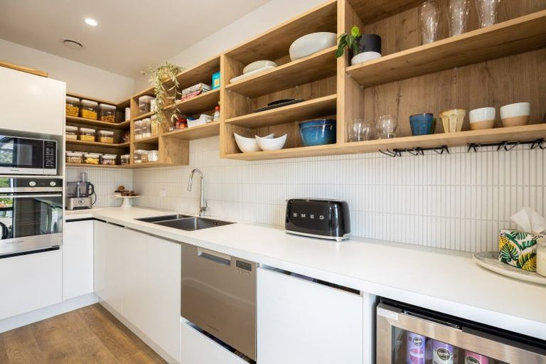 Photo of property in 20b Gordon Street, Glen Avon, New Plymouth, 4312