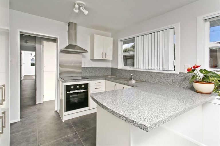 Photo of property in 1/223 Eskdale Road, Birkenhead, Auckland, 0626