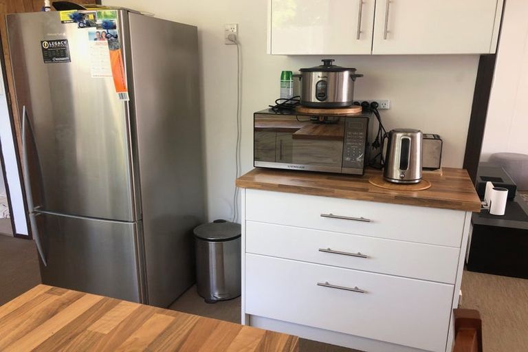 Photo of property in 2/5 Compass Place, Te Atatu Peninsula, Auckland, 0610