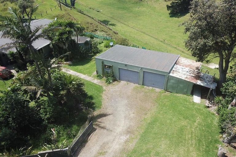 Photo of property in 431 Rehutai Road, Baylys Beach, Dargaville, 0377