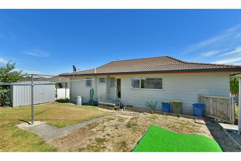 Photo of property in 11 Merida Place, Unsworth Heights, Auckland, 0632