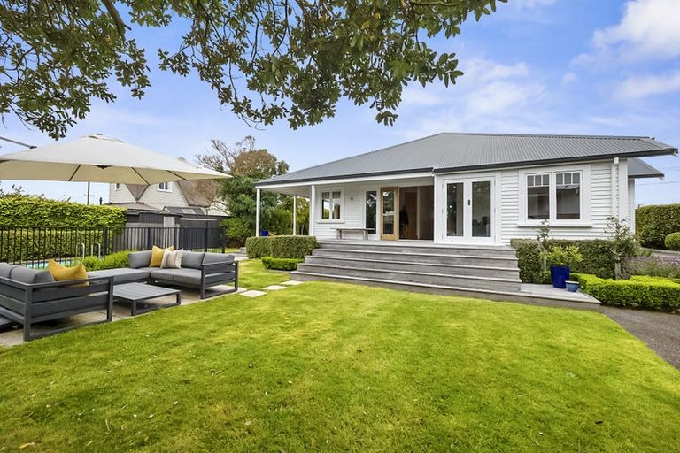 Photo of property in 68 Wallace Place, Westown, New Plymouth, 4310