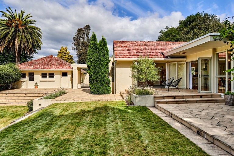 Photo of property in 46 Kawiu Road, Levin, 5510
