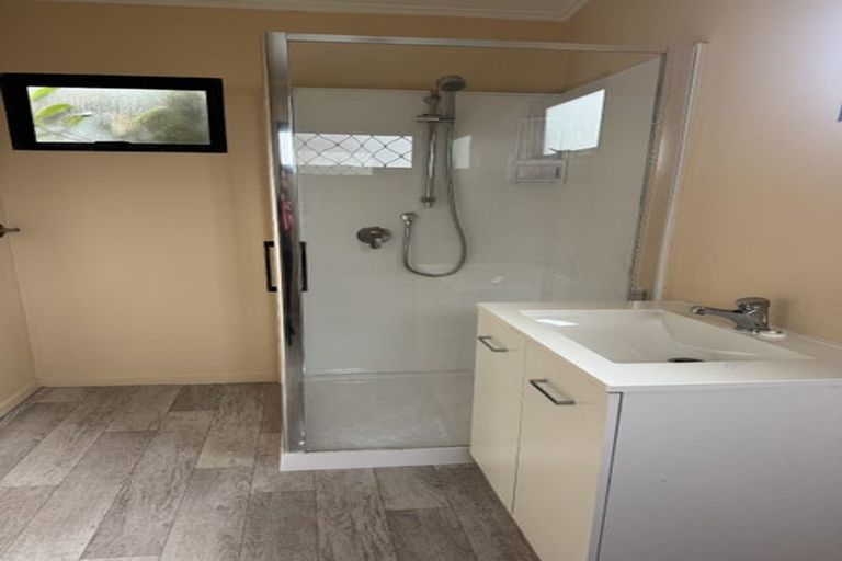 Photo of property in 29 Taikata Road, Te Atatu Peninsula, Auckland, 0610