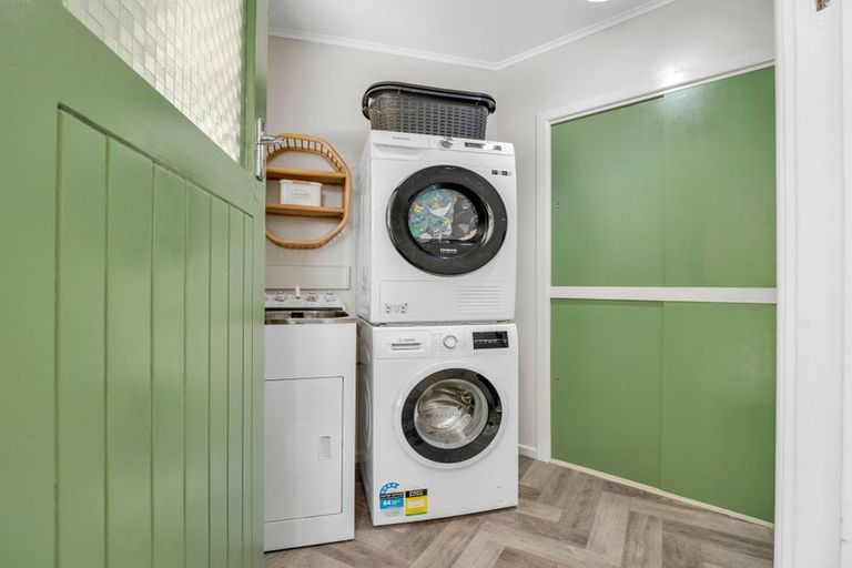 Photo of property in 81 College Road, Edgecumbe, 3120