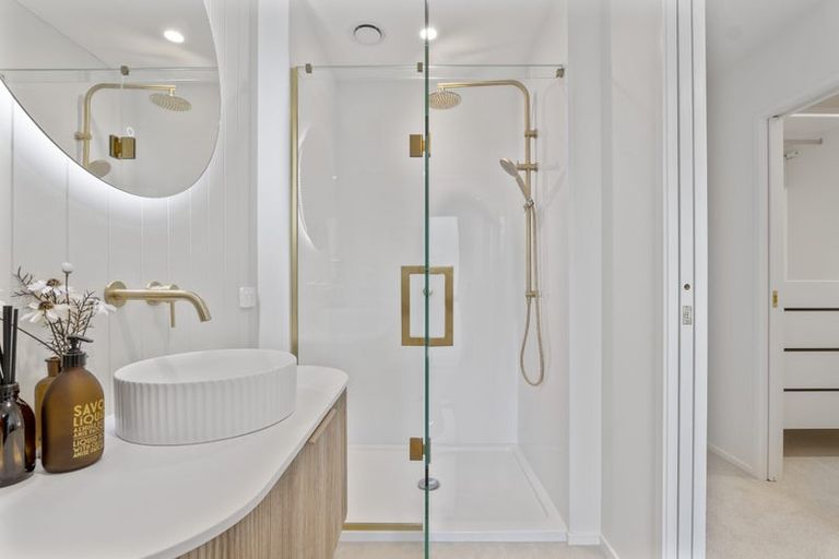 Photo of property in 9/2 Wilton Street, Westown, New Plymouth, 4310