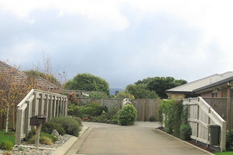 Photo of property in 33 Regent Drive, Paraparaumu Beach, Paraparaumu, 5032