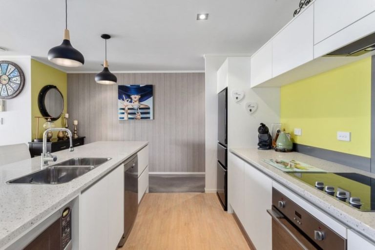 Photo of property in Quayside Apartments, 206/11 George Street, Whakatane, 3120