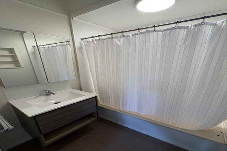 Photo of property in 24-26 Hanson Grove, Stokes Valley, Lower Hutt, 5019