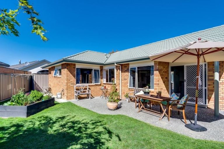 Photo of property in 7 Forbury Way, Taradale, Napier, 4112