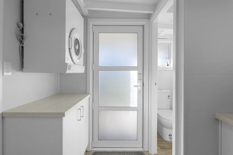 Photo of property in 15 South Crescent, Amberley, 7481