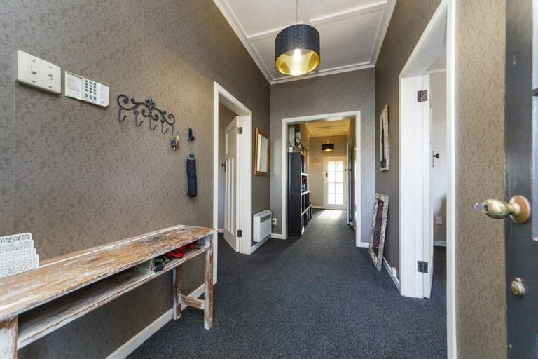 Photo of property in 31 Beresford Street, Takaro, Palmerston North, 4410