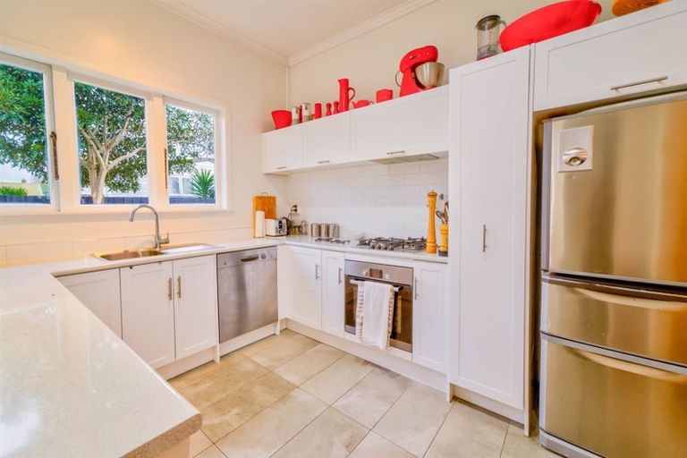 Photo of property in 21 Steele Road, Forest Lake, Hamilton, 3200