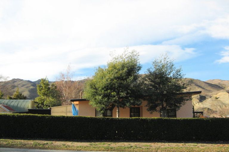 Photo of property in 27 Ortive Street, Cromwell, 9310