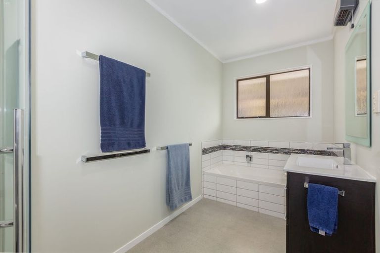 Photo of property in 31a Bodmin Terrace, Camborne, Porirua, 5026