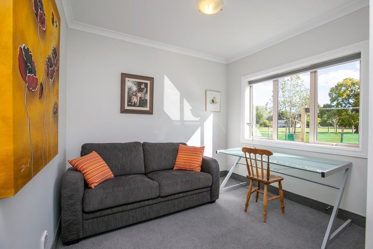 Photo of property in 8 Orchard Road, Greytown, 5712