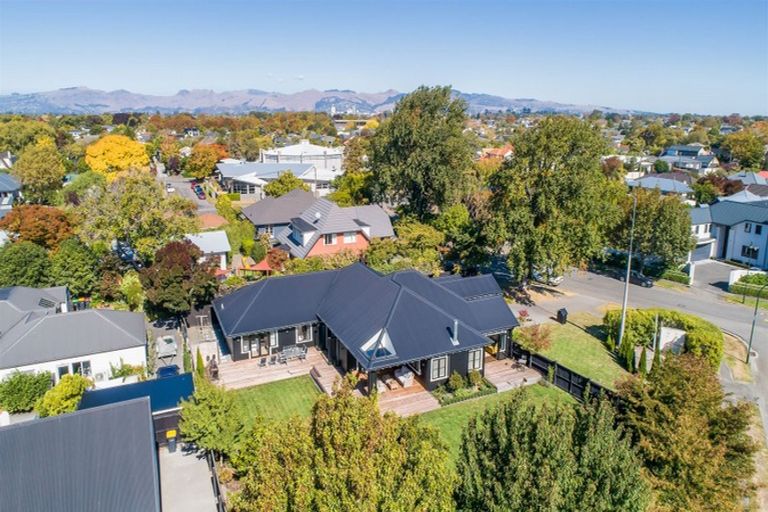 Photo of property in 6 Lewisham Park, St Albans, Christchurch, 8052