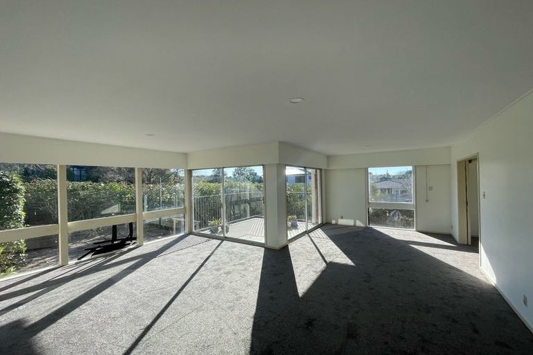 Photo of property in 6 Wilbur Place, Pakuranga Heights, Auckland, 2010
