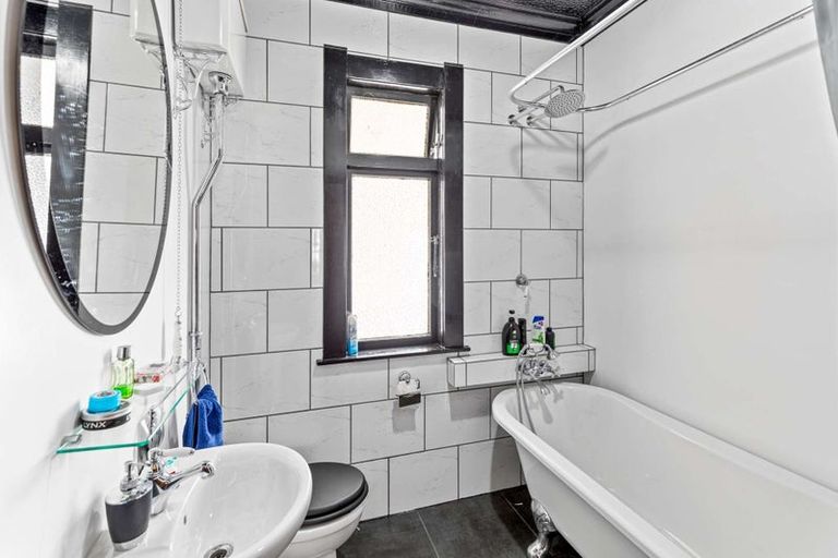 Photo of property in 9 Maunder Street, Marton, 4710