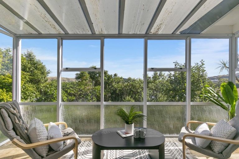 Photo of property in 20 Jane Grove, Paparangi, Wellington, 6037