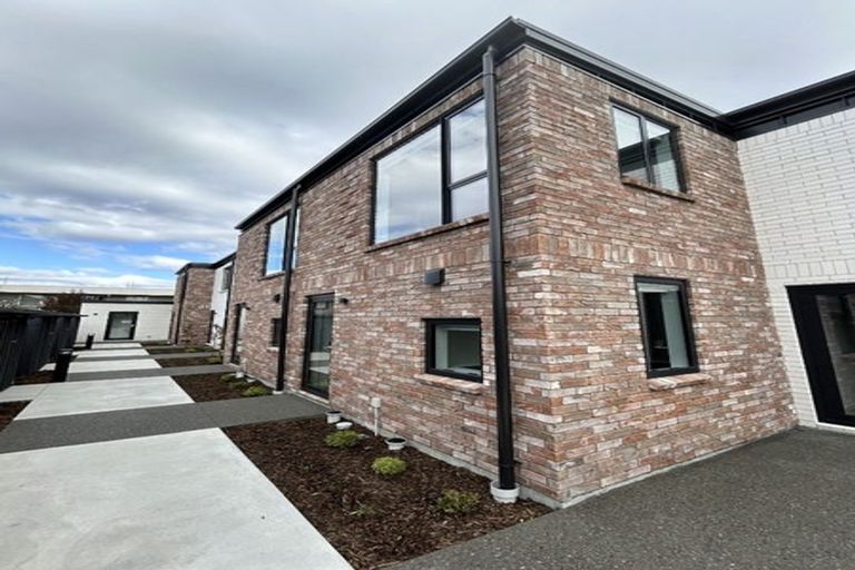 Photo of property in 2/60 Derby Street, St Albans, Christchurch, 8014