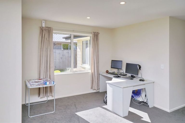Photo of property in 25 Peak Crescent, Kaiapoi, 7630