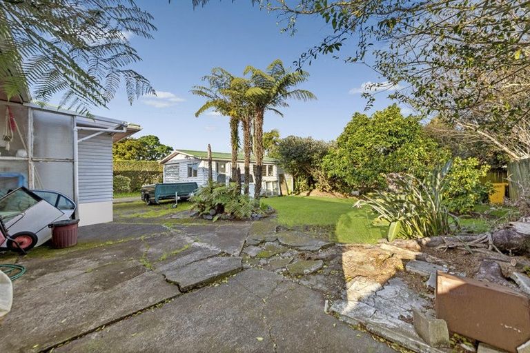 Photo of property in 24 Tiraumea Drive, Pakuranga, Auckland, 2010