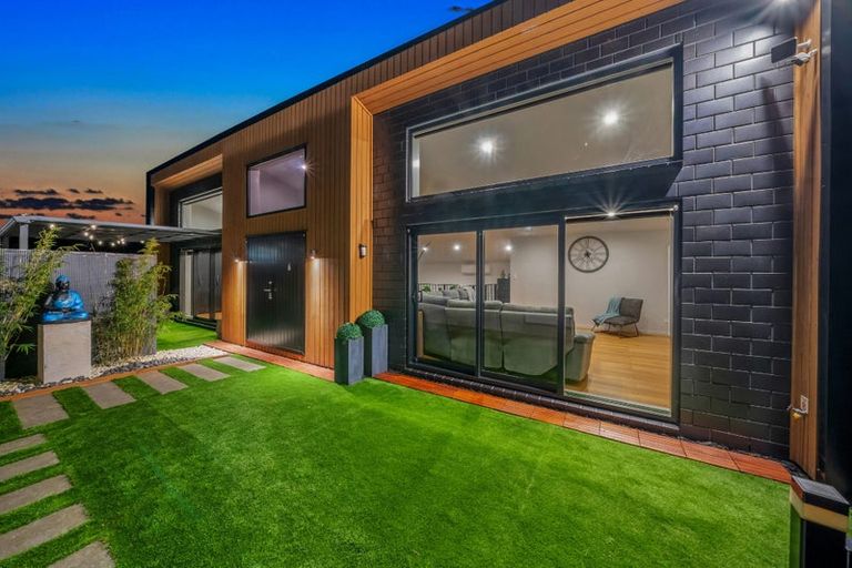 Photo of property in 6 Mara Waina Place, Swanson, Auckland, 0614