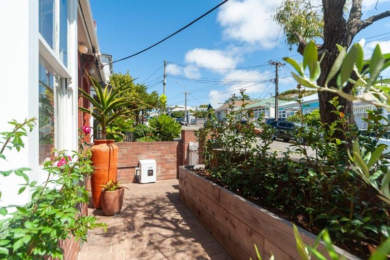 Photo of property in 355 Adelaide Road, Newtown, Wellington, 6021