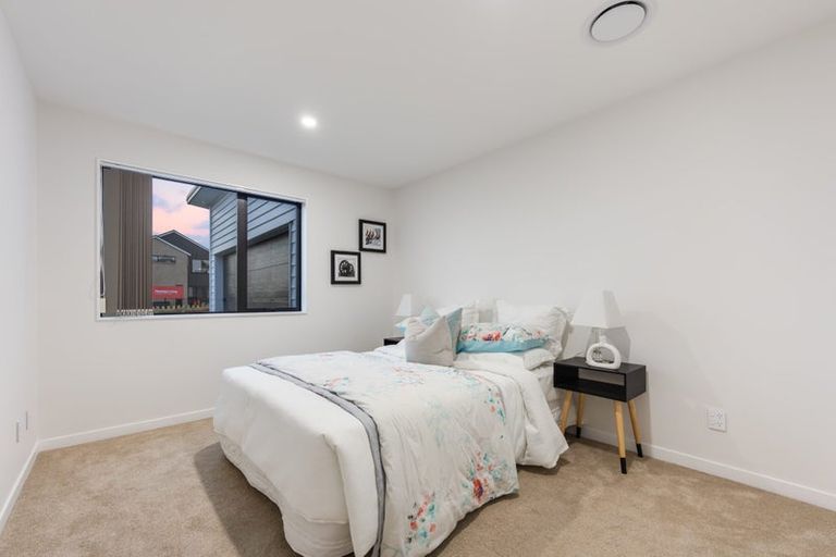 Photo of property in 40 Taikura Avenue, Red Beach, 0932