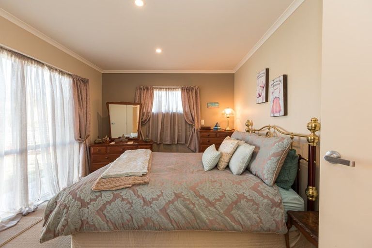 Photo of property in 215 Racecourse Road, Waipawa, Otane, 4277