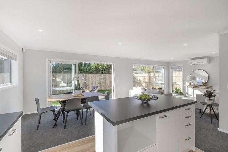 Photo of property in 20 Koru Loop, Paraparaumu, 5032