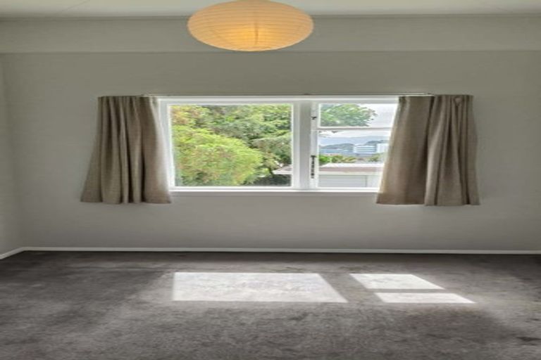 Photo of property in 24 Stoke Street, Newtown, Wellington, 6021