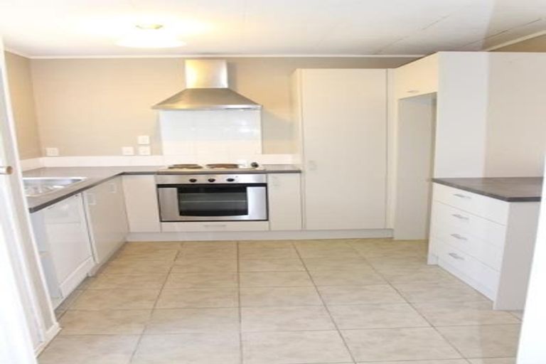 Photo of property in 52 Keegan Drive, Massey, Auckland, 0614