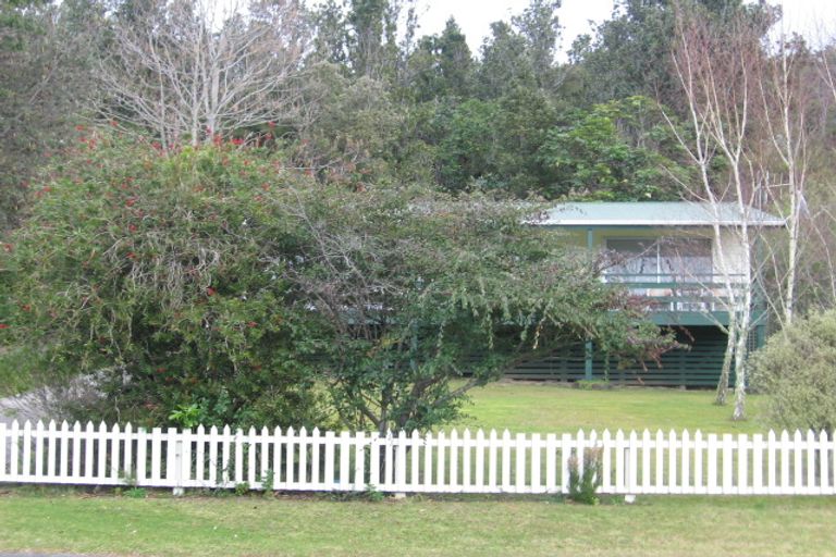Photo of property in 131 Park Avenue, Whangamata, 3620
