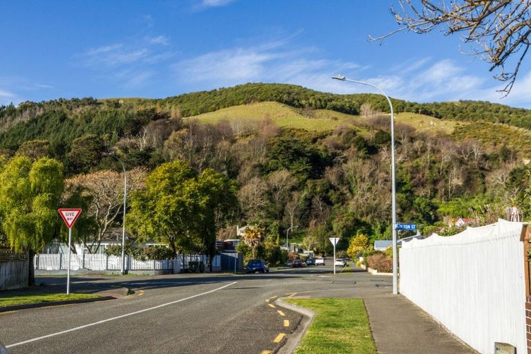 Photo of property in 74 Cambria Street, The Wood, Nelson, 7010