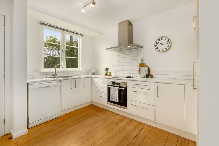 Photo of property in 124a Seaview Road, Paraparaumu Beach, Paraparaumu, 5032