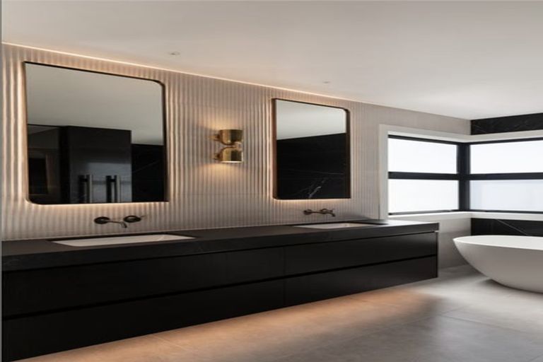 Photo of property in 25d Roland Road, Greenhithe, Auckland, 0632