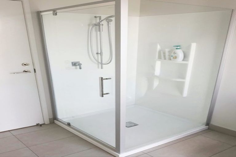 Photo of property in 27 Rangihina Road, Hobsonville, Auckland, 0616