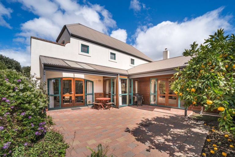 Photo of property in 3 Balcairn Place, Terrace End, Palmerston North, 4410