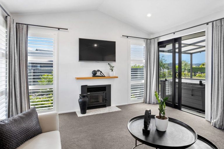 Photo of property in 20 Topping Place, Whitianga, 3510